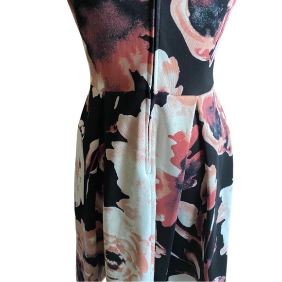FOREVER 21-FLORAL FIT AND FLARE DRESS -SIZE 1X - Picture 9 of 12